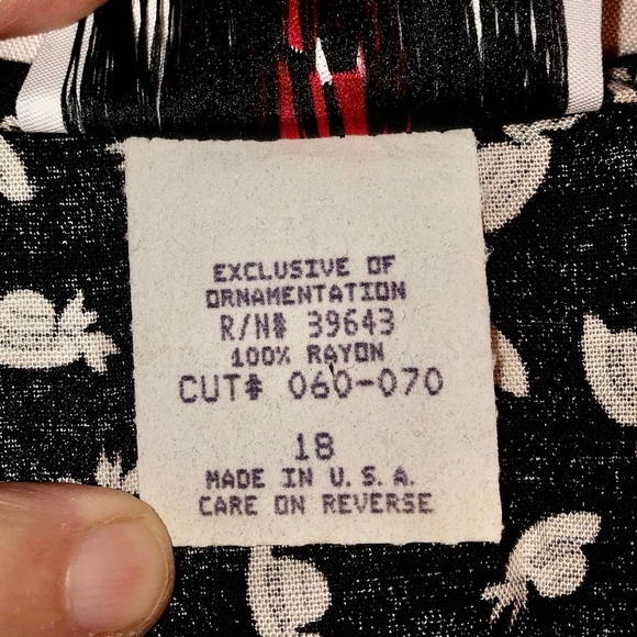 Vintage Cape Cod Sportswear top. Cute print with little hats. Size 18. - Picture 4 of 5